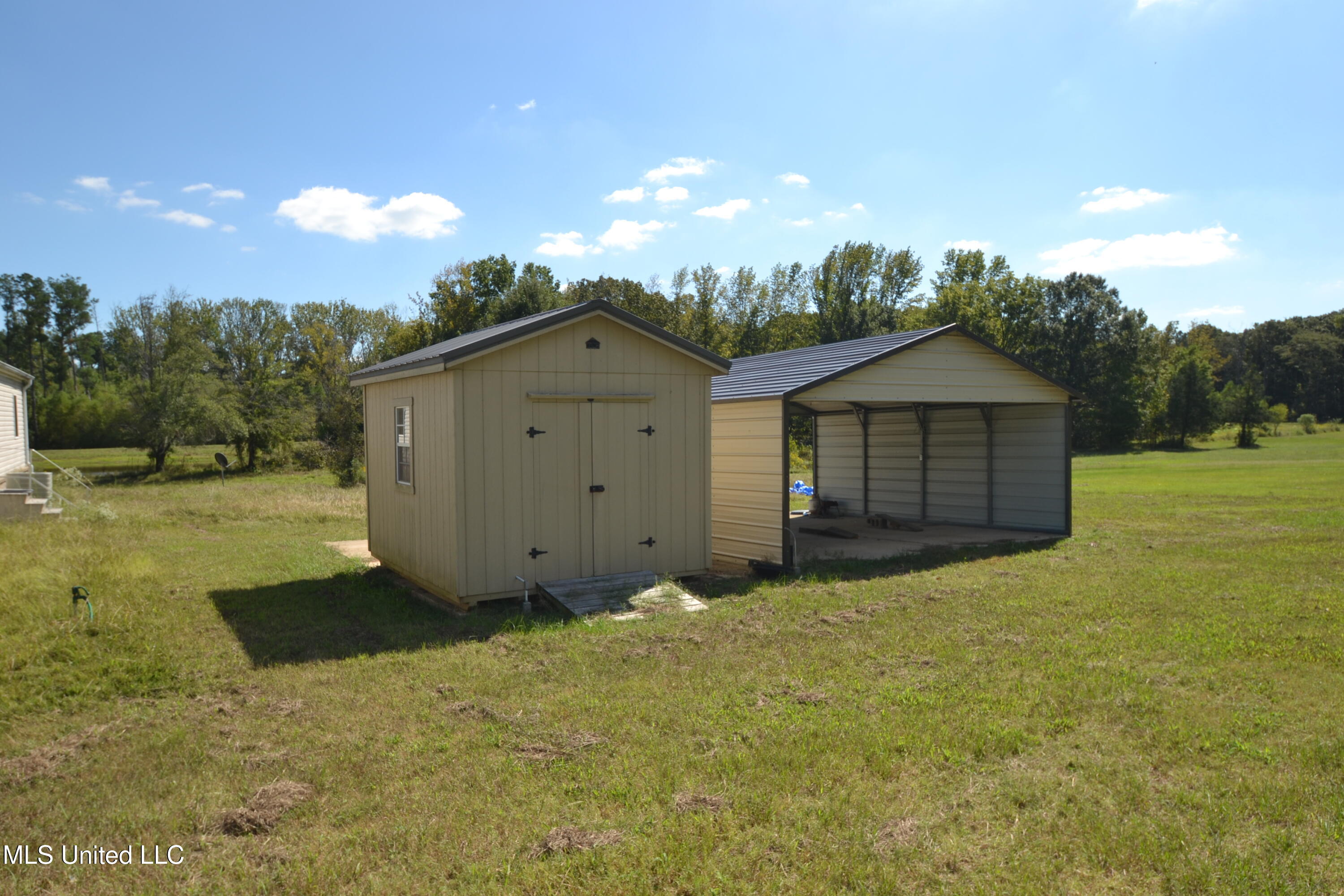 2733 B Wheeler Road Hernando, MS 38632 - Photo 20 of 27 Shed/Carport