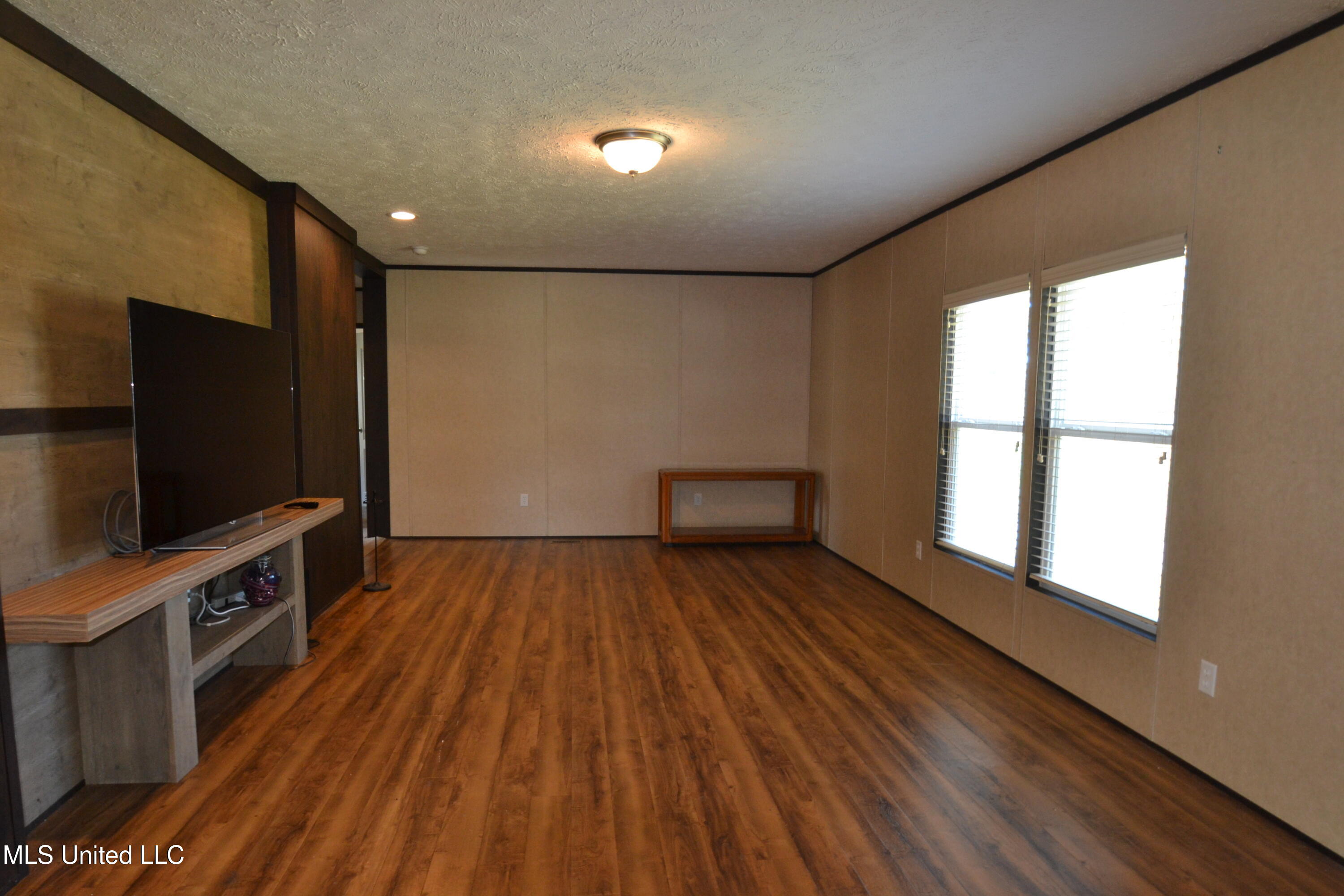2733 B Wheeler Road Hernando, MS 38632 - Photo 10 of 27 Hearth Room