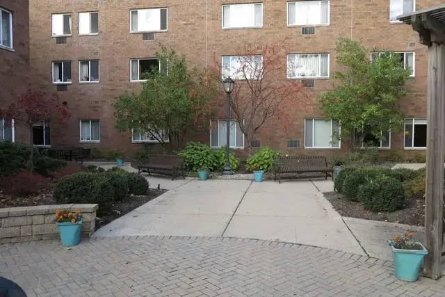 $1,152 | 3100 Devonshire Road, Cleveland, OH 44109