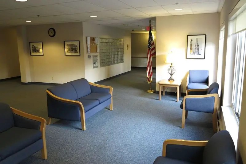 3100 Devonshire Road Cleveland, OH 44109 - Photo 3 of 11