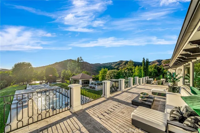 $44,500 | 2037 Delphine Lane, Calabasas, CA 91302