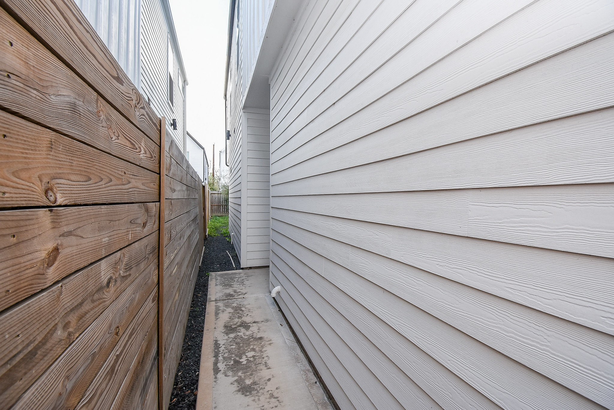 6828 Liverpool Street Houston, TX 77021 - Photo 2 of 32