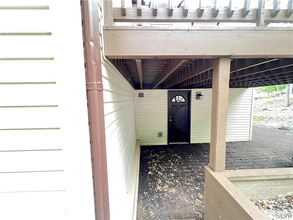 3108 Cherry Ridge Road Bushkill, PA 18324 - Photo 6 of 50 Walk-Out