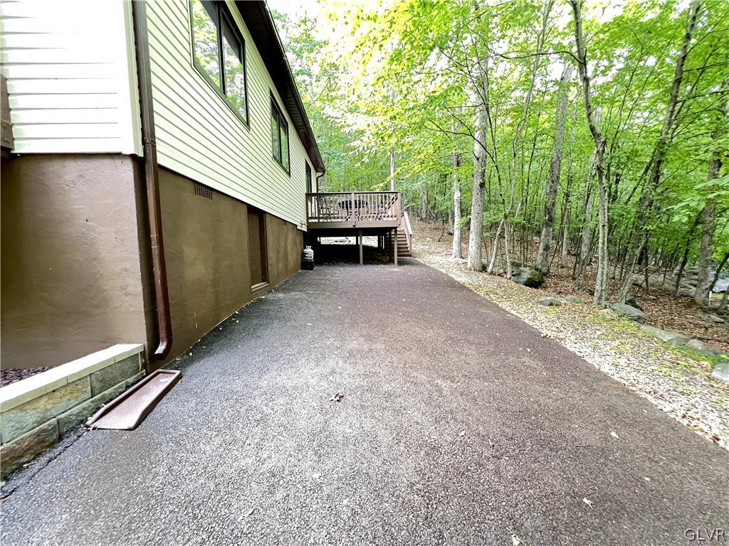 3108 Cherry Ridge Road Bushkill, PA 18324 - Photo 10 of 50 Parking