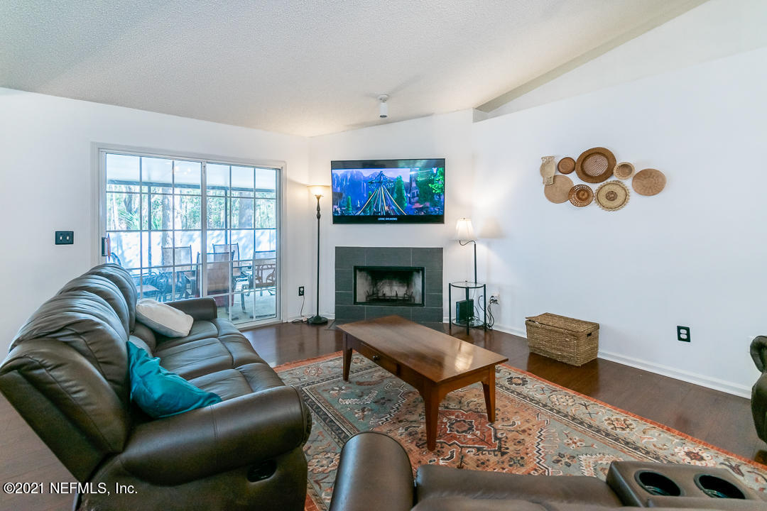 3197 Moose Road Jacksonville, FL 32226 - Photo 7 of 26 Living Room