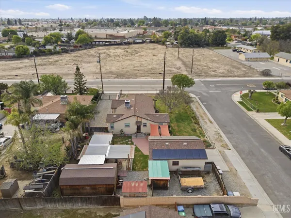 a picture of city view