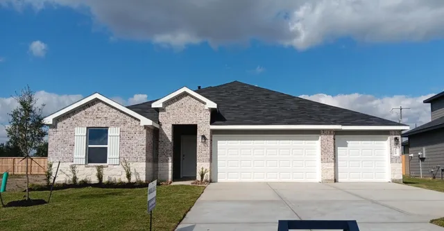 $369,990 | 123 Wildflower, Dayton, TX 77535