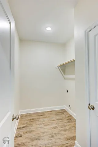 a view of empty room with window