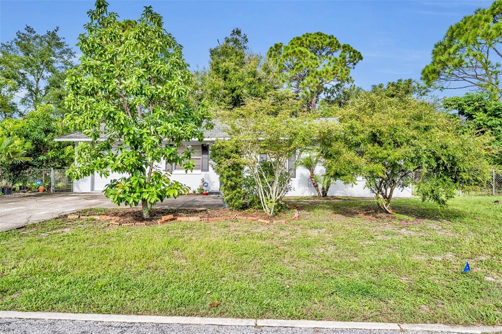 350 Queen Avenue Oviedo, FL 32765 - Photo 1 of 1