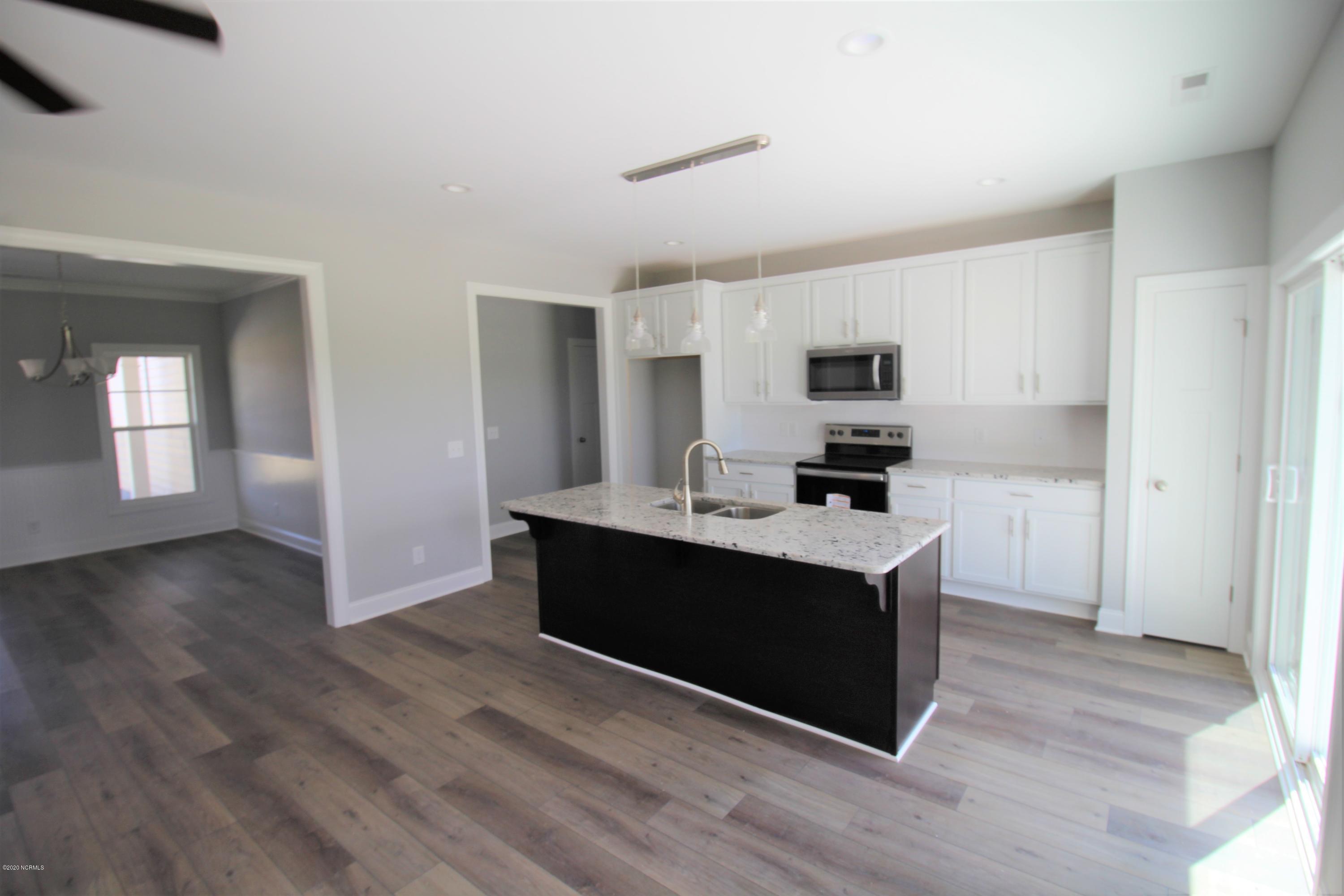 2117 Harris Ridge Road Winterville, NC 28590 - Photo 2 of 20 Open Kitchen1