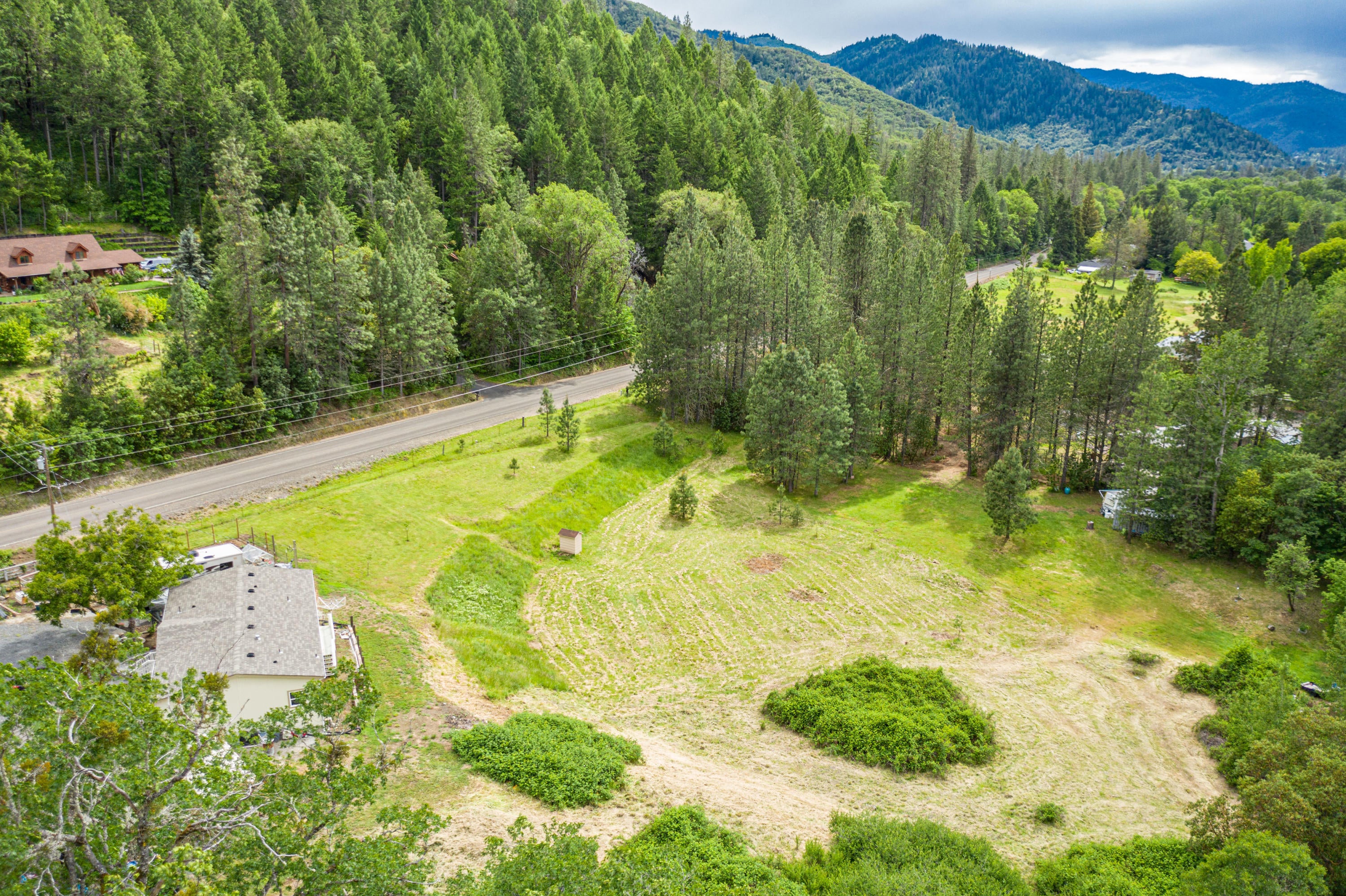 1617 Wards Creek Road Rogue River, OR 97537 - Photo 11 of 19 8