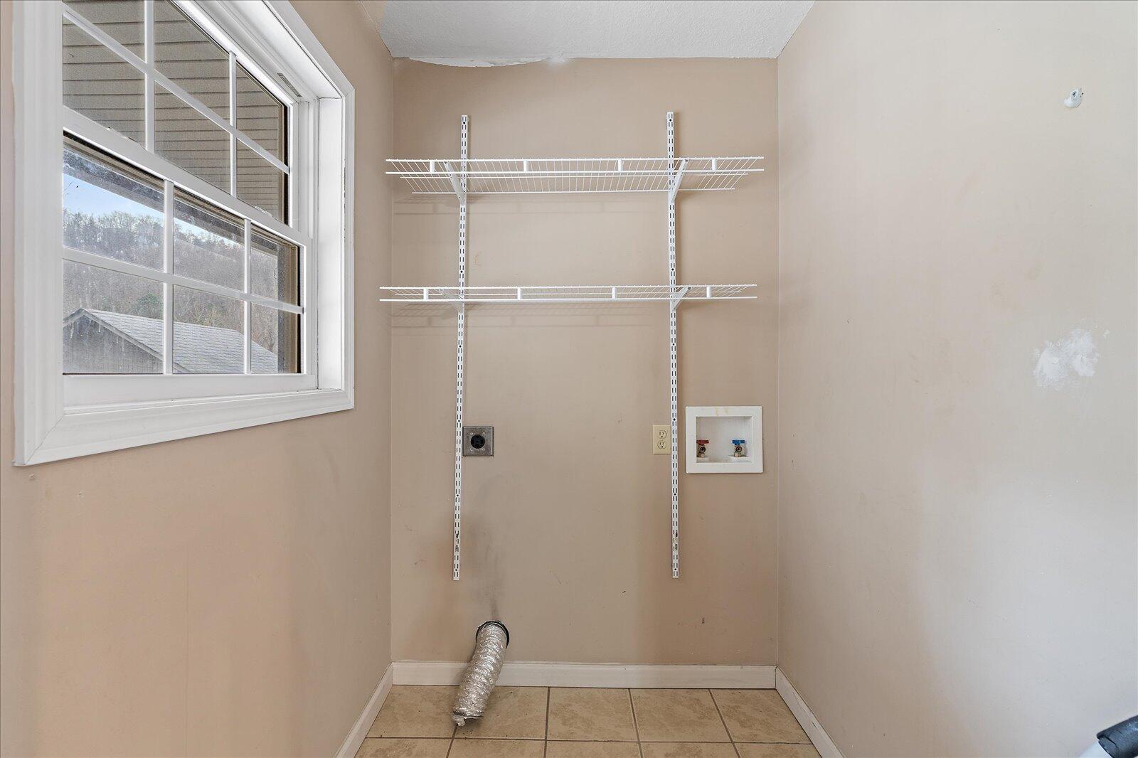 240 West Park Circle Decatur, TN 37322 - Photo 16 of 44 17-240 W Park Cir-17