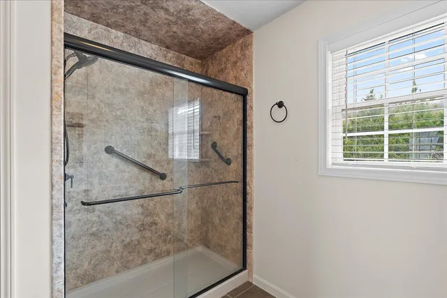 $432,000 | 240 West Park Circle, Decatur, TN 37322