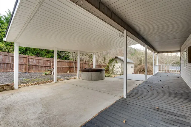 $432,000 | 240 West Park Circle, Decatur, TN 37322