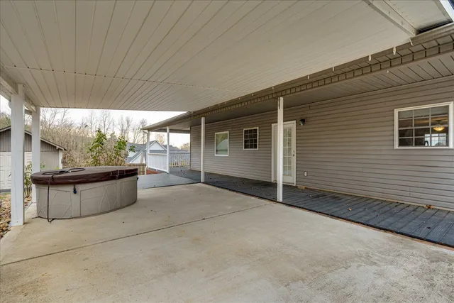 $432,000 | 240 West Park Circle, Decatur, TN 37322