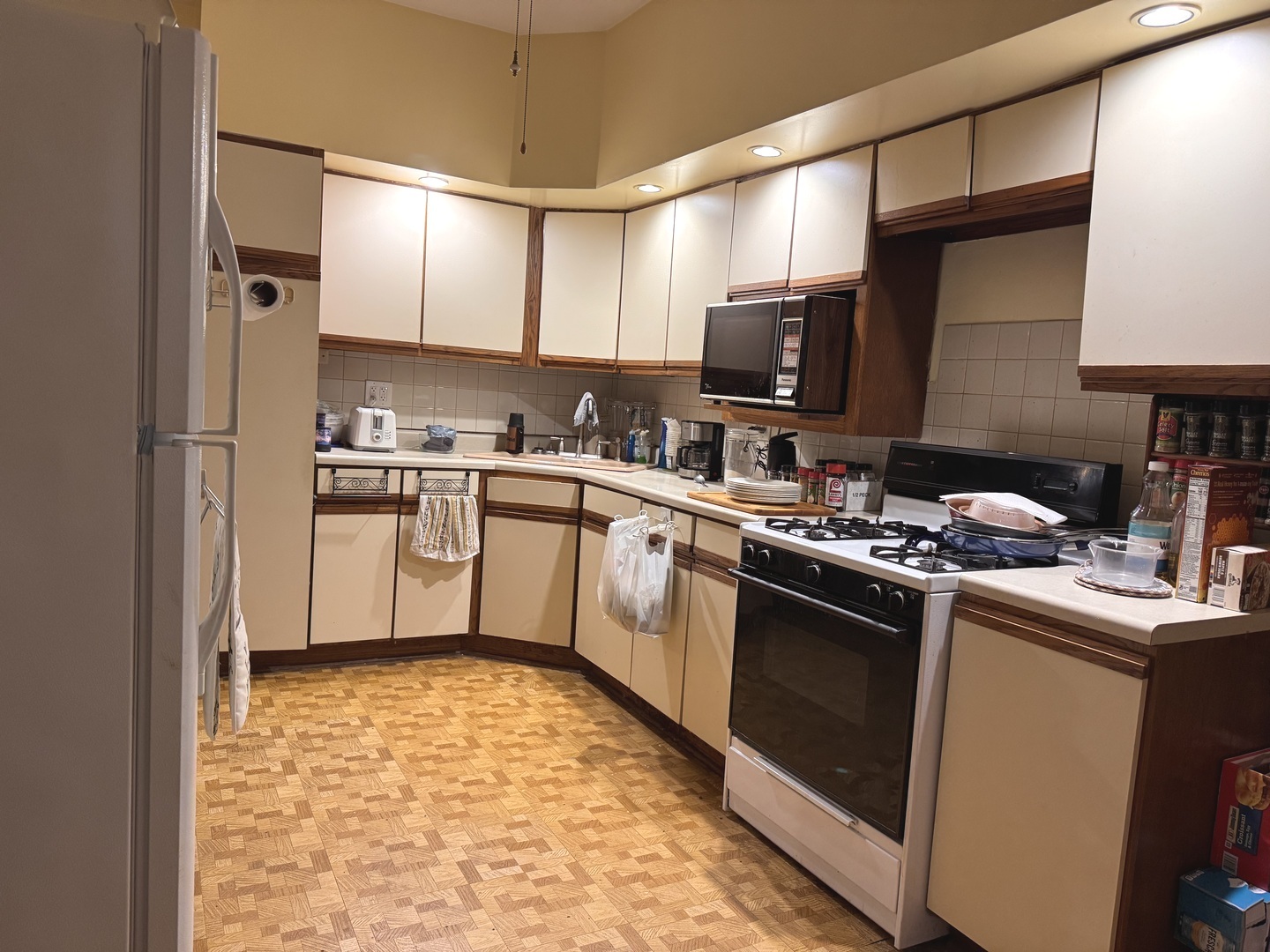 4615 North Keystone Avenue Chicago, IL 60630 - Photo 12 of 38