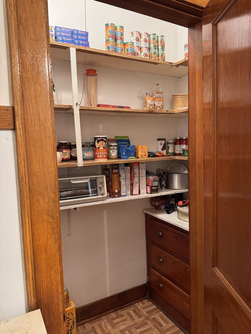 4615 North Keystone Avenue Chicago, IL 60630 - Photo 19 of 38