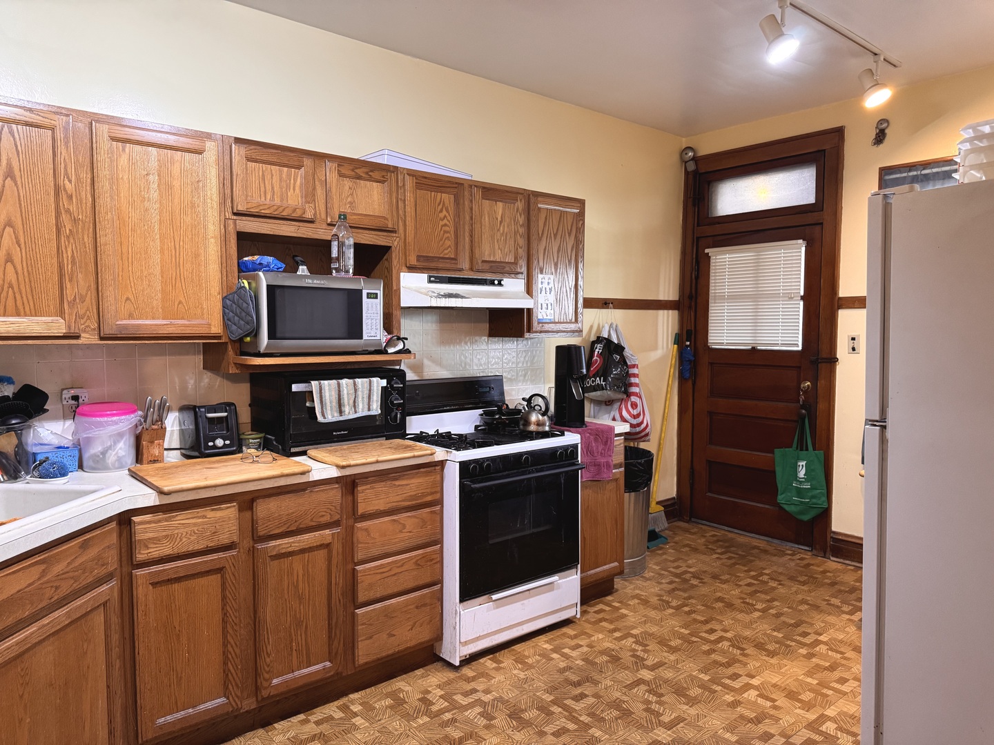 4615 North Keystone Avenue Chicago, IL 60630 - Photo 24 of 38