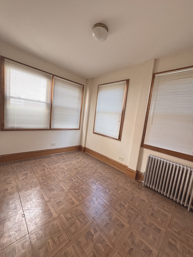 4615 North Keystone Avenue Chicago, IL 60630 - Photo 9 of 38