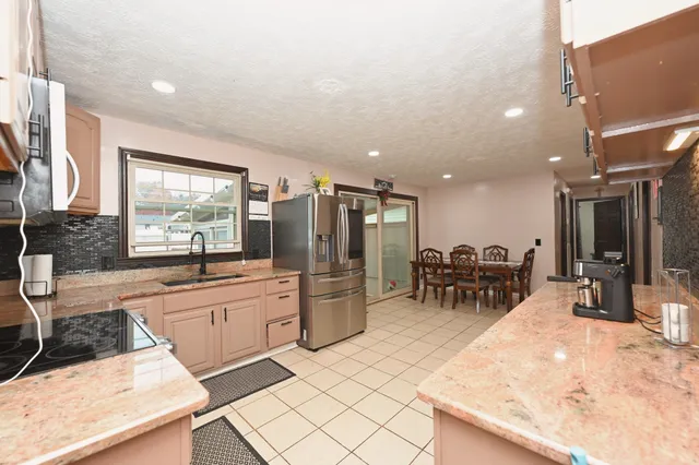 $489,900 | 216 Southburn Drive, Hendersonville, TN 37075