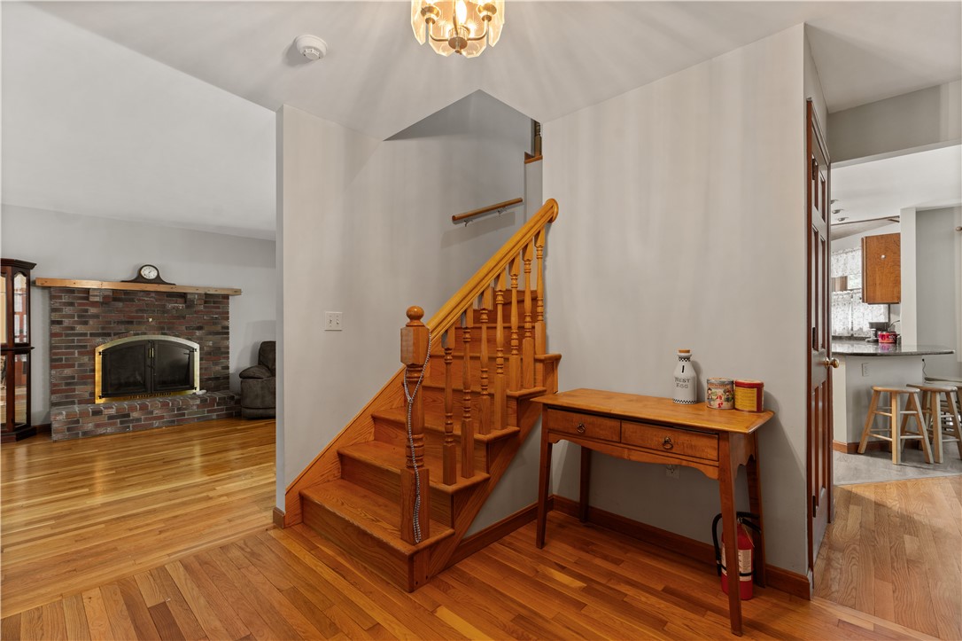 19 Macomber Street Berkley, MA 02779 - Photo 21 of 45 Main entrance from front porch.