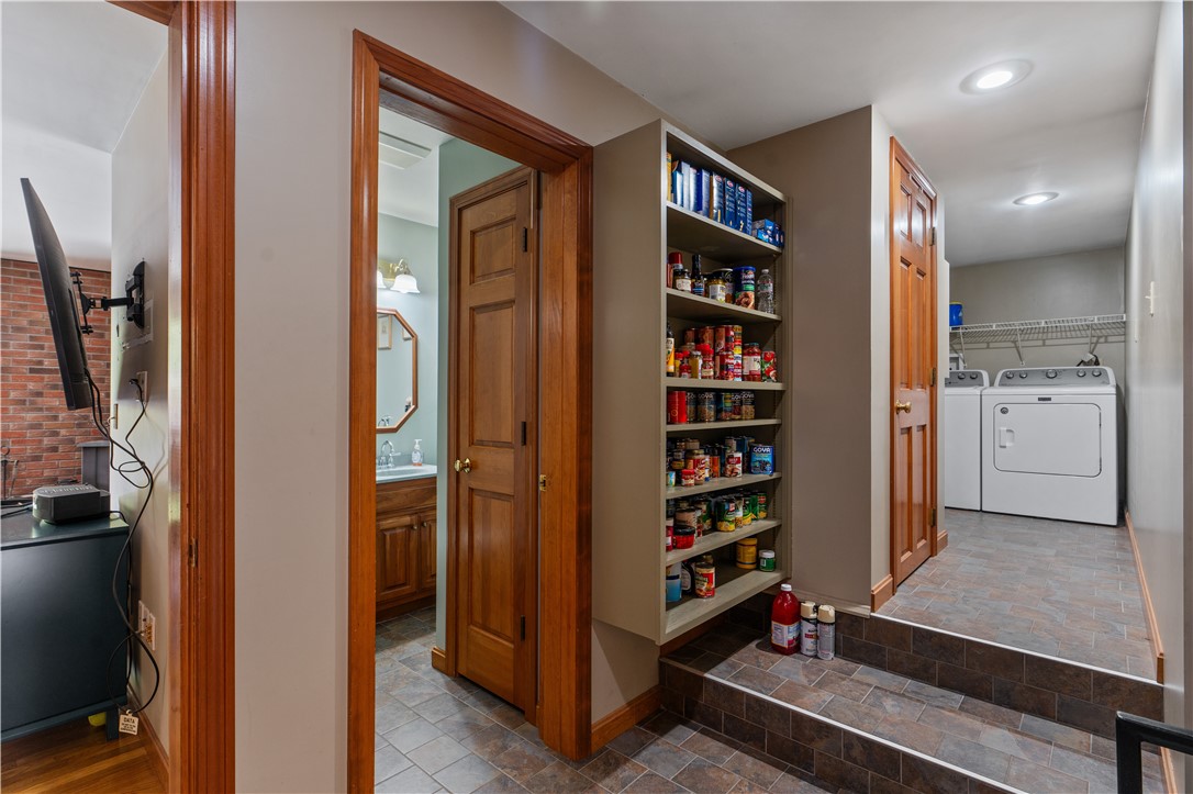 19 Macomber Street Berkley, MA 02779 - Photo 24 of 45