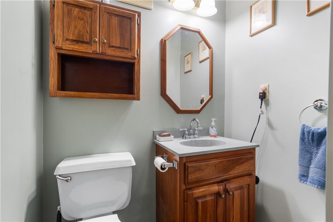 19 Macomber Street Berkley, MA 02779 - Photo 25 of 45