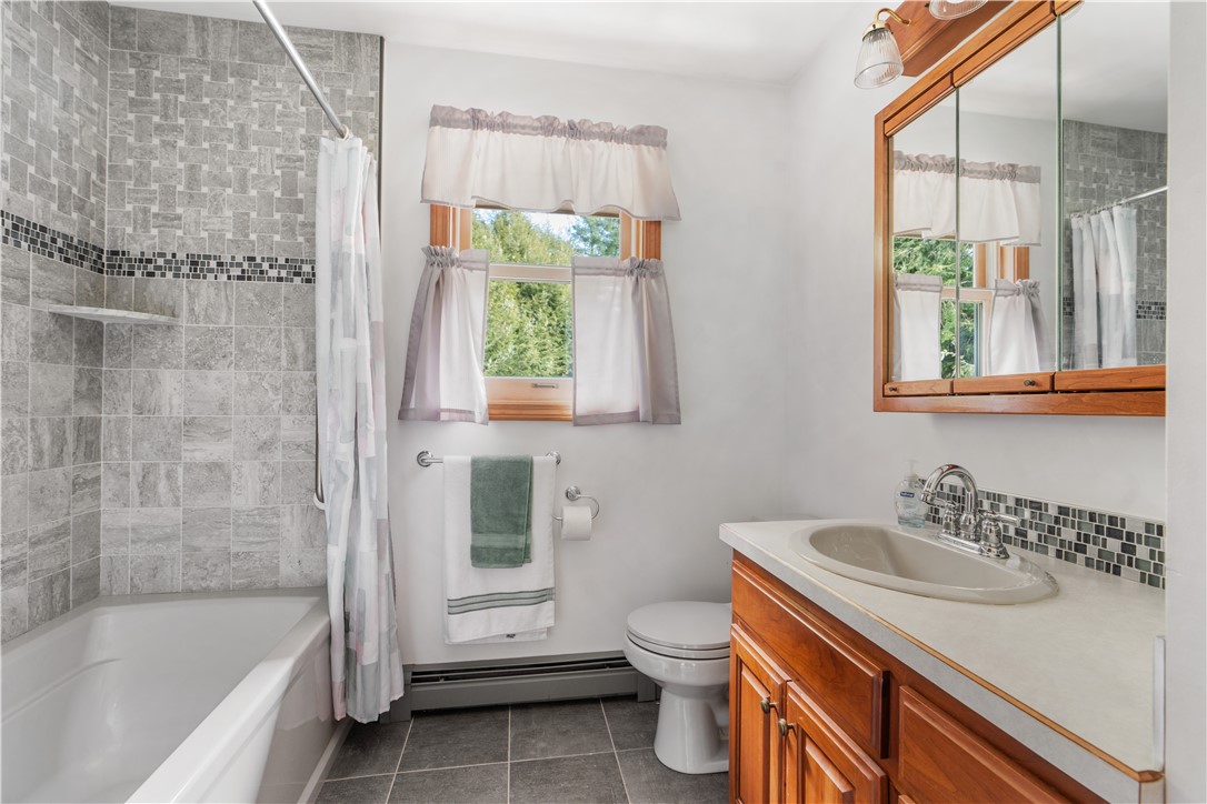 19 Macomber Street Berkley, MA 02779 - Photo 28 of 45 .