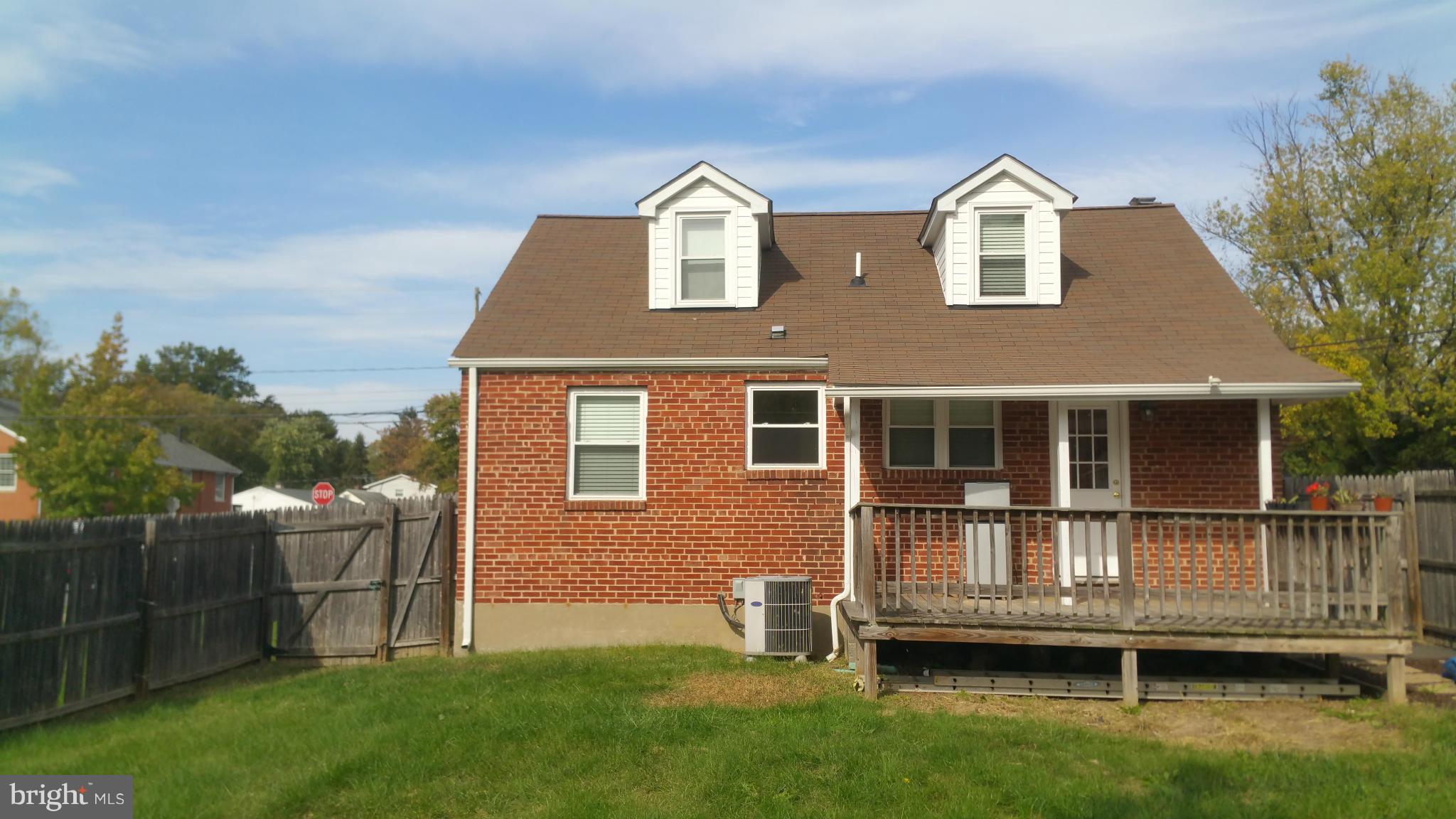 501 Edwards Ferry Road Northeast Leesburg, VA 20176 - Photo 23 of 30 Exterior (Rear)