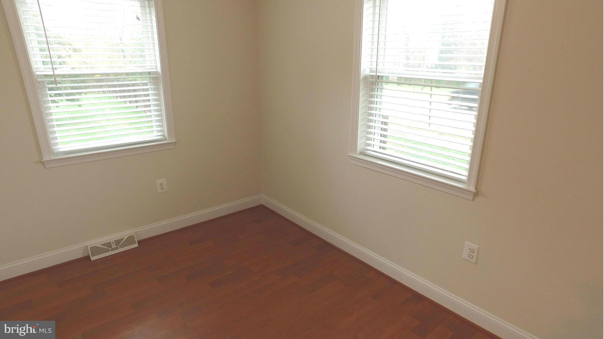 501 Edwards Ferry Road Northeast Leesburg, VA 20176 - Photo 8 of 30 Bedroom One