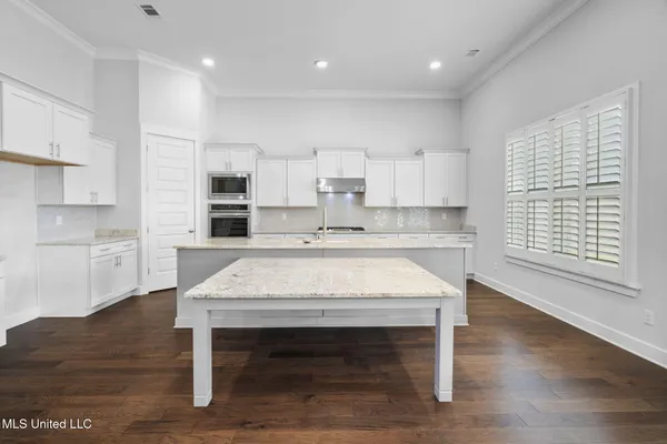 $595,000 | 7198 Harrier Drive East, Olive Branch, MS 38654