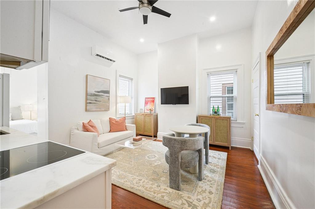 5418 Magazine Street, Unit 1 New Orleans, LA 70115 - Photo 2 of 12