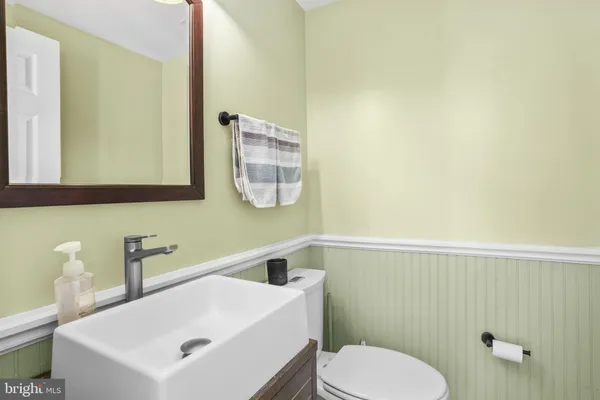 $799,900 | 90 Park Avenue, Edgewater, MD 21037