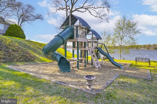 $799,900 | 90 Park Avenue, Edgewater, MD 21037