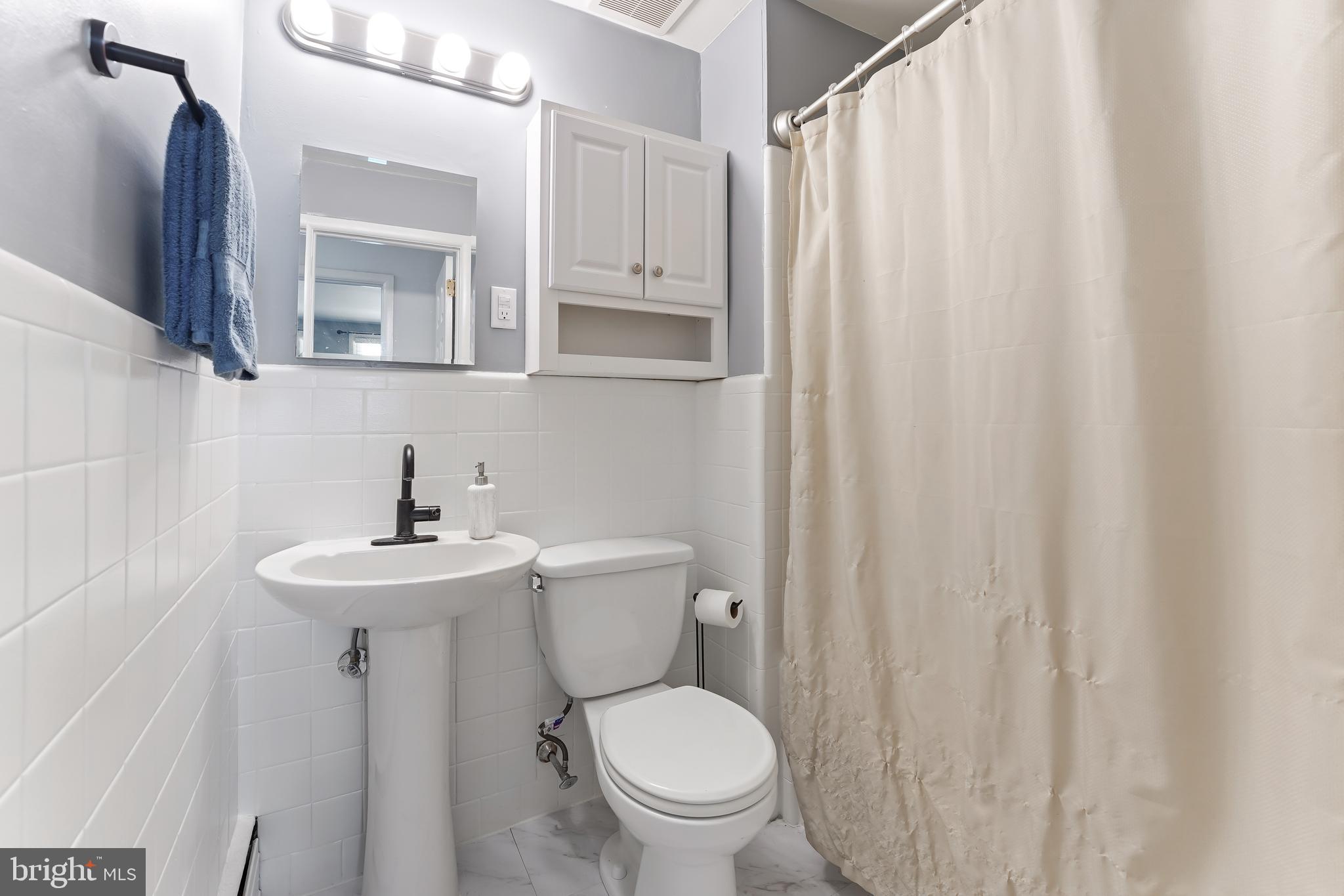 2405 Manor Road Havertown, PA 19083 - Photo 16 of 30