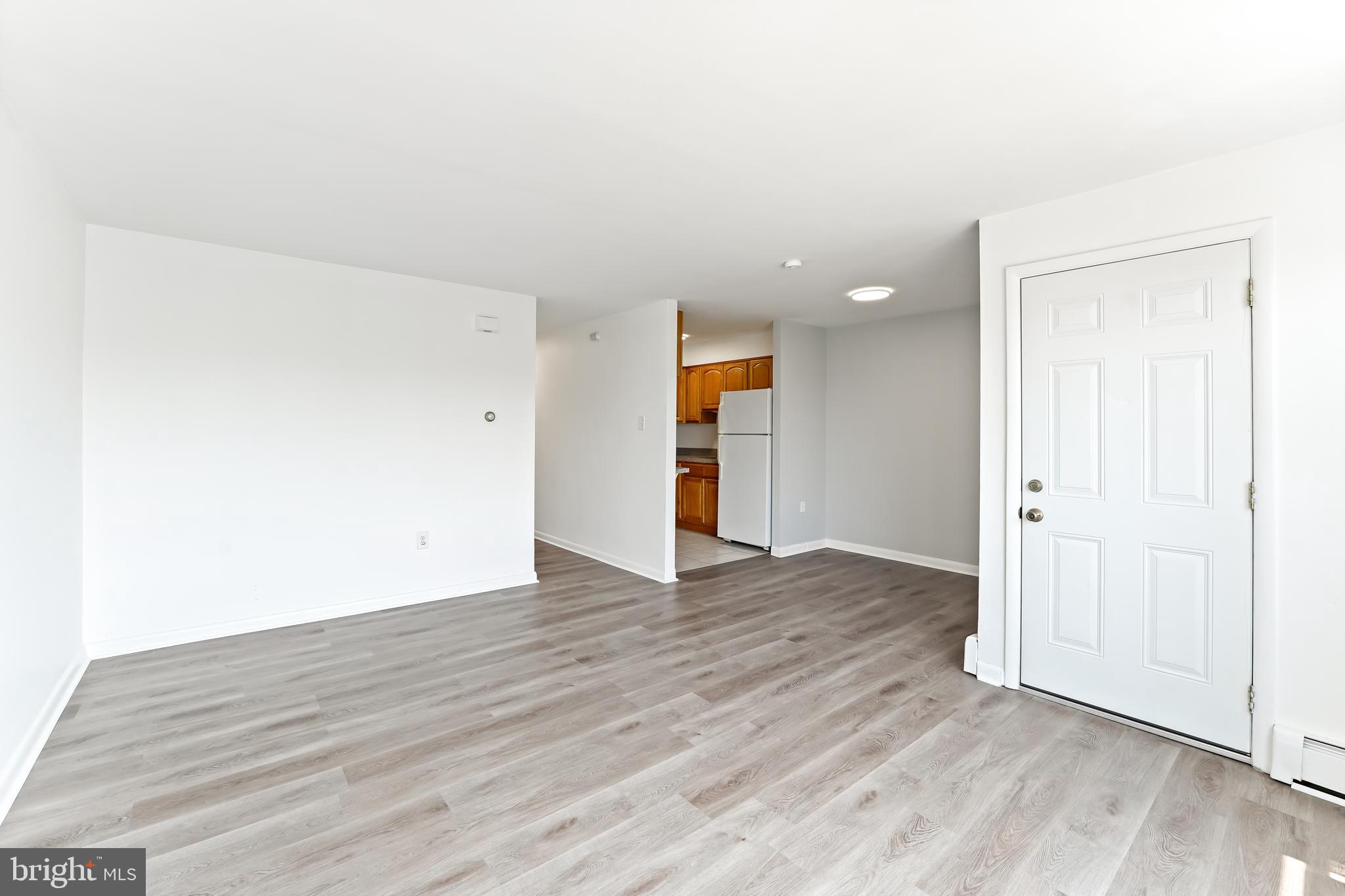 2405 Manor Road Havertown, PA 19083 - Photo 3 of 30