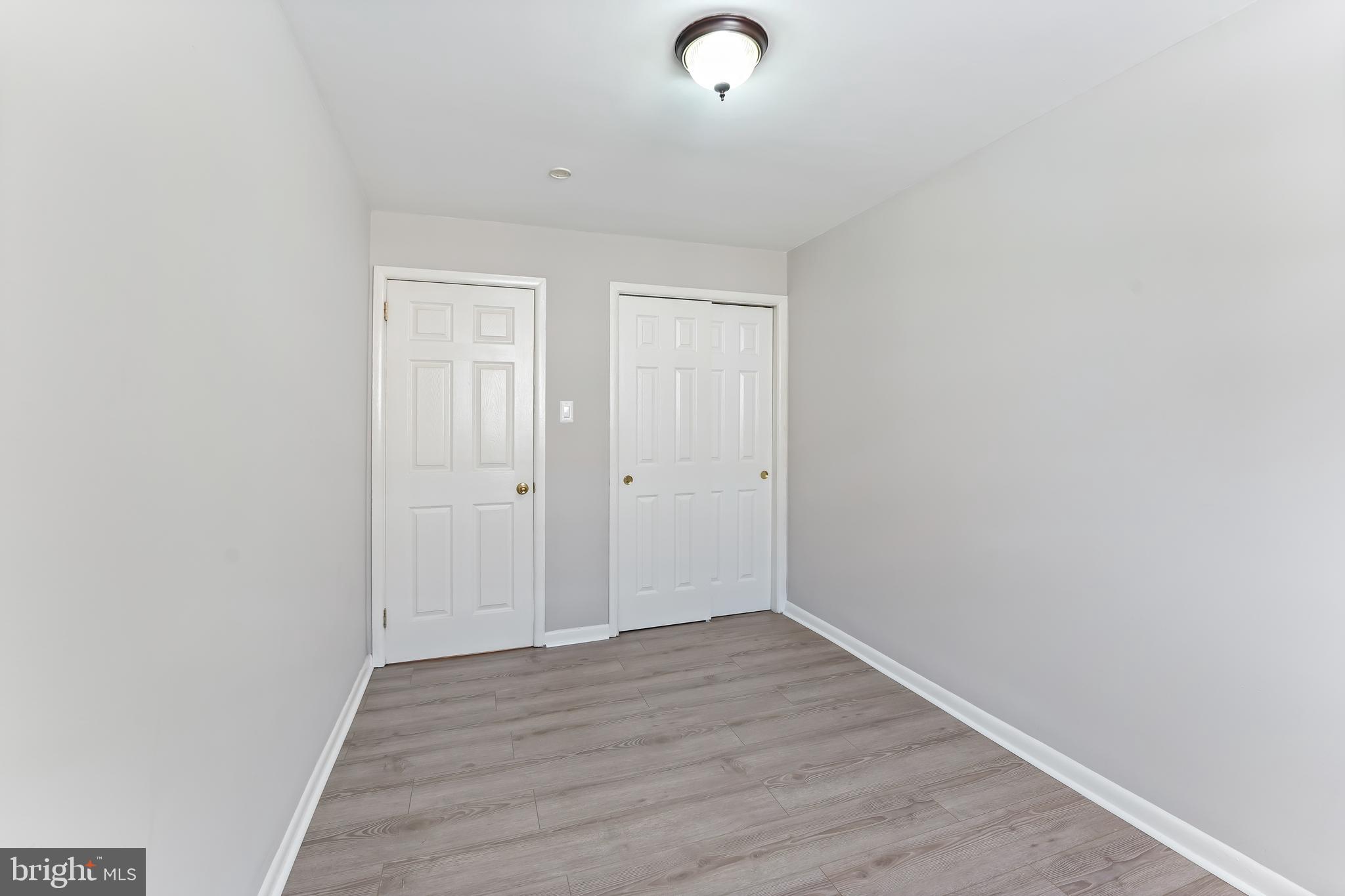 2405 Manor Road Havertown, PA 19083 - Photo 5 of 30