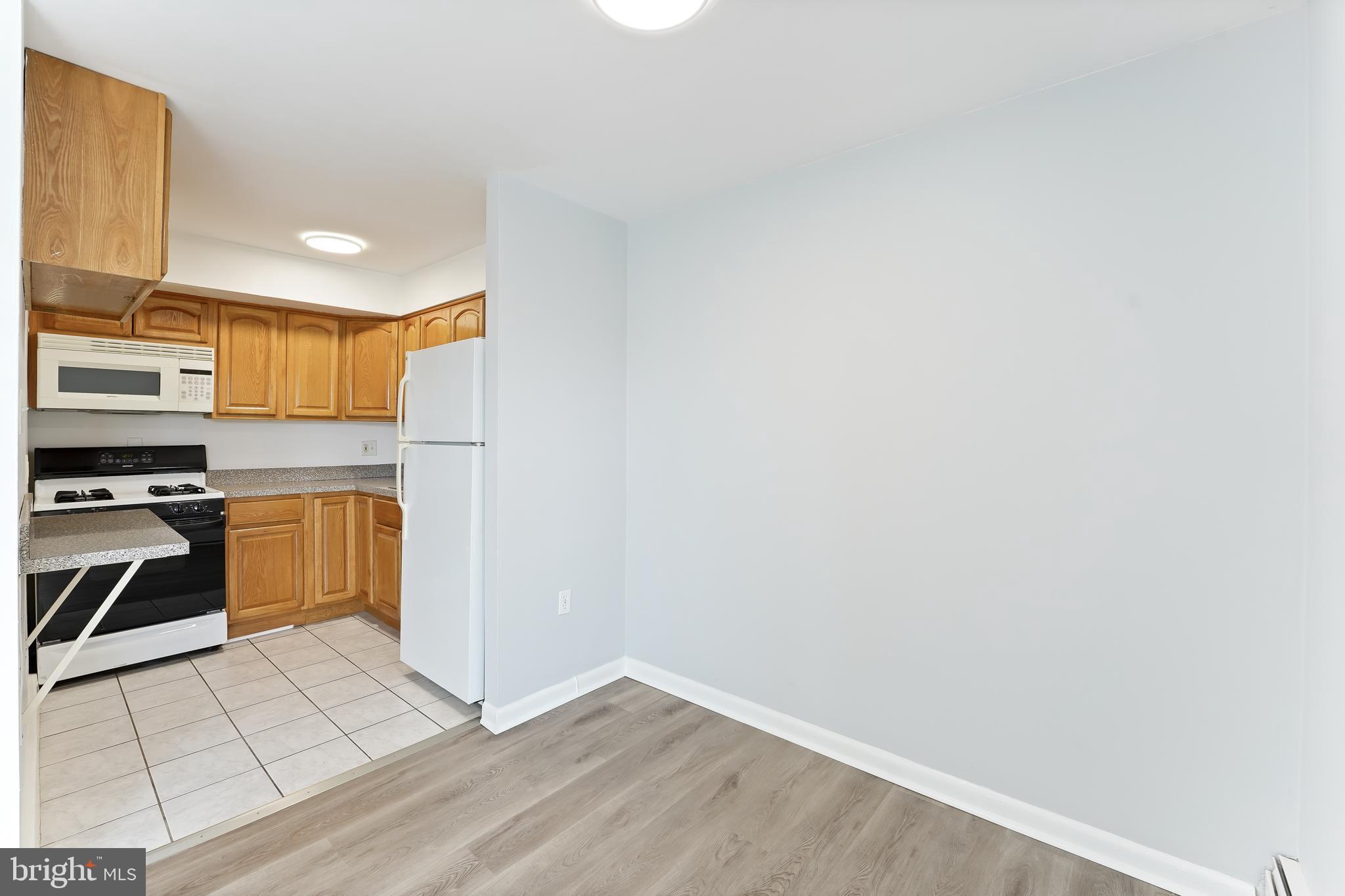 2405 Manor Road Havertown, PA 19083 - Photo 6 of 30