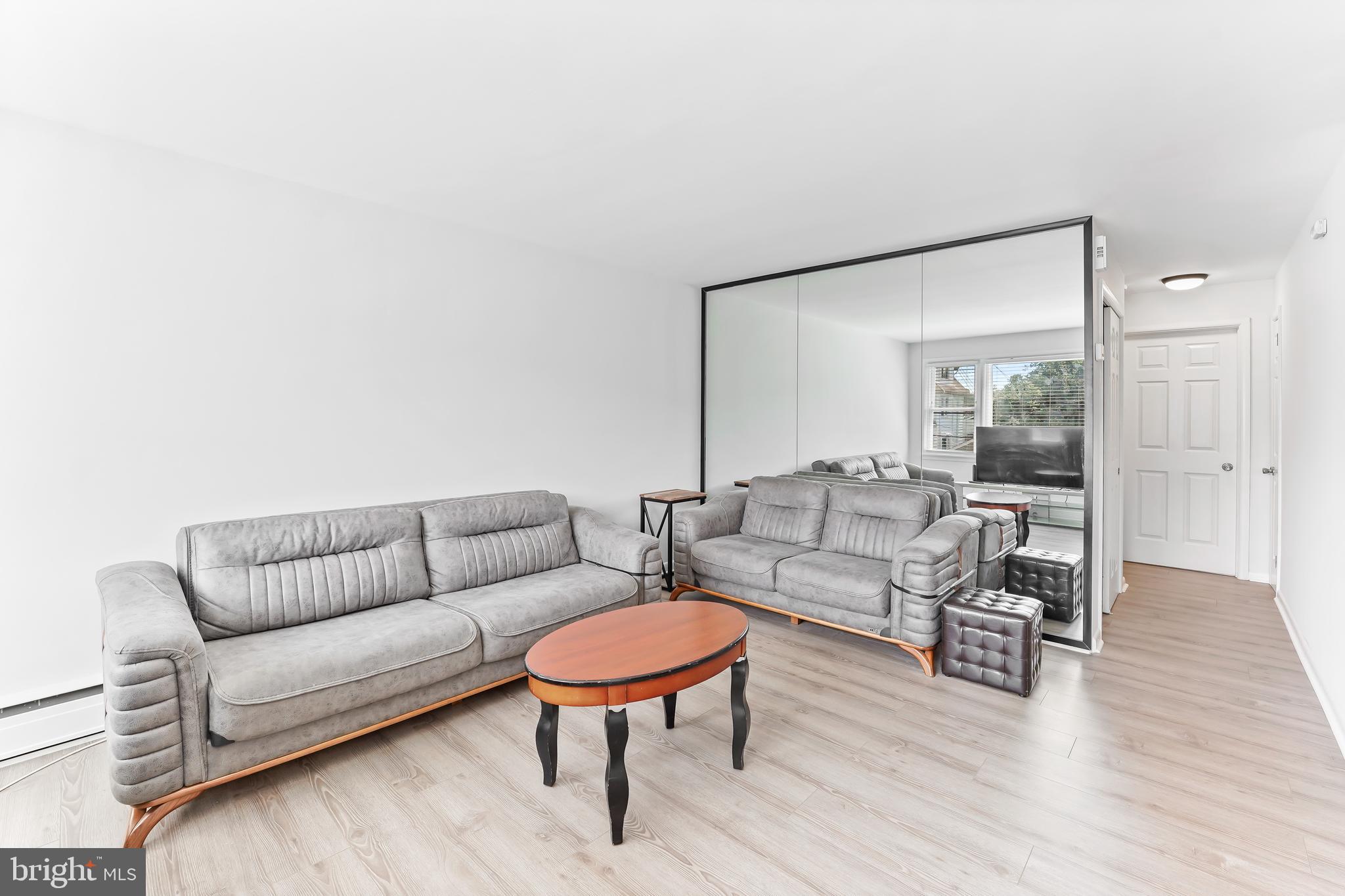 2405 Manor Road Havertown, PA 19083 - Photo 10 of 30