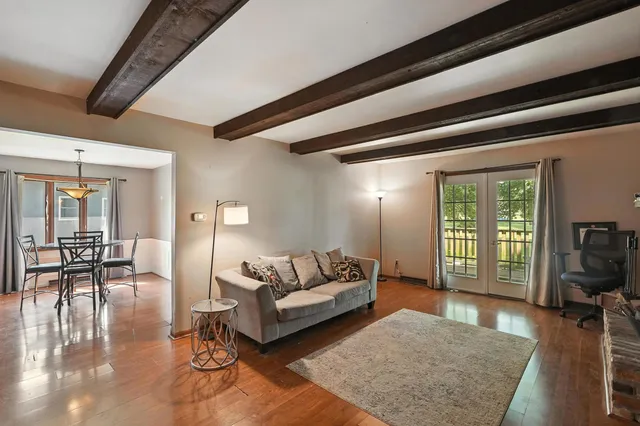 $310,000 | 4205 Glen Oaks Drive, Crown Point, IN 46307