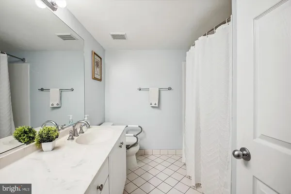 $2,725 | 21 Silverwood Circle, Unit 4, Annapolis, MD 21403