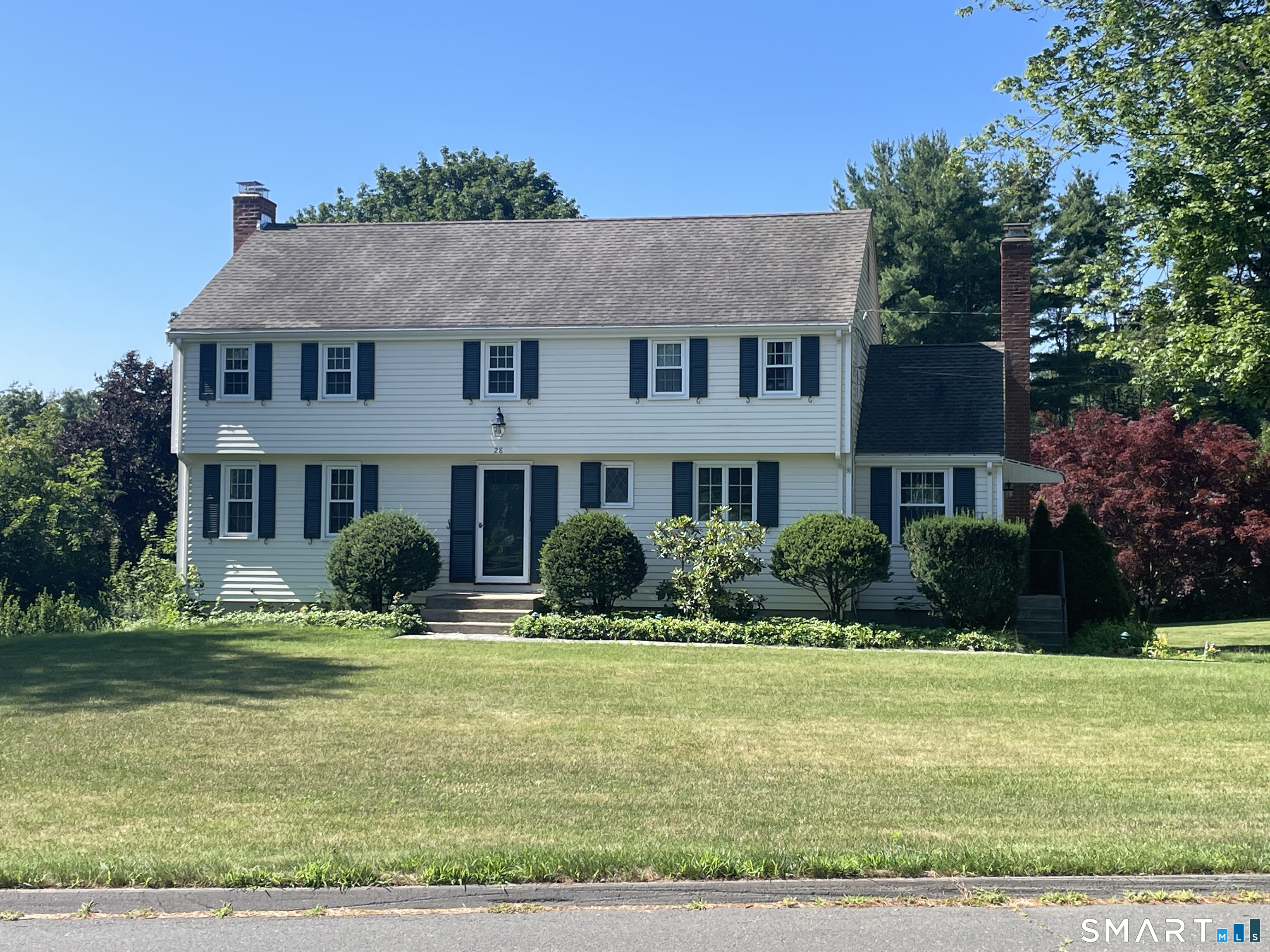 28 Crestwood Road Simsbury, CT 06070 - Photo 1 of 19