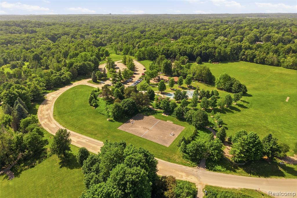 34555 Quaker Valley Road Farmington Hills, MI 48331 - Photo 51 of 53