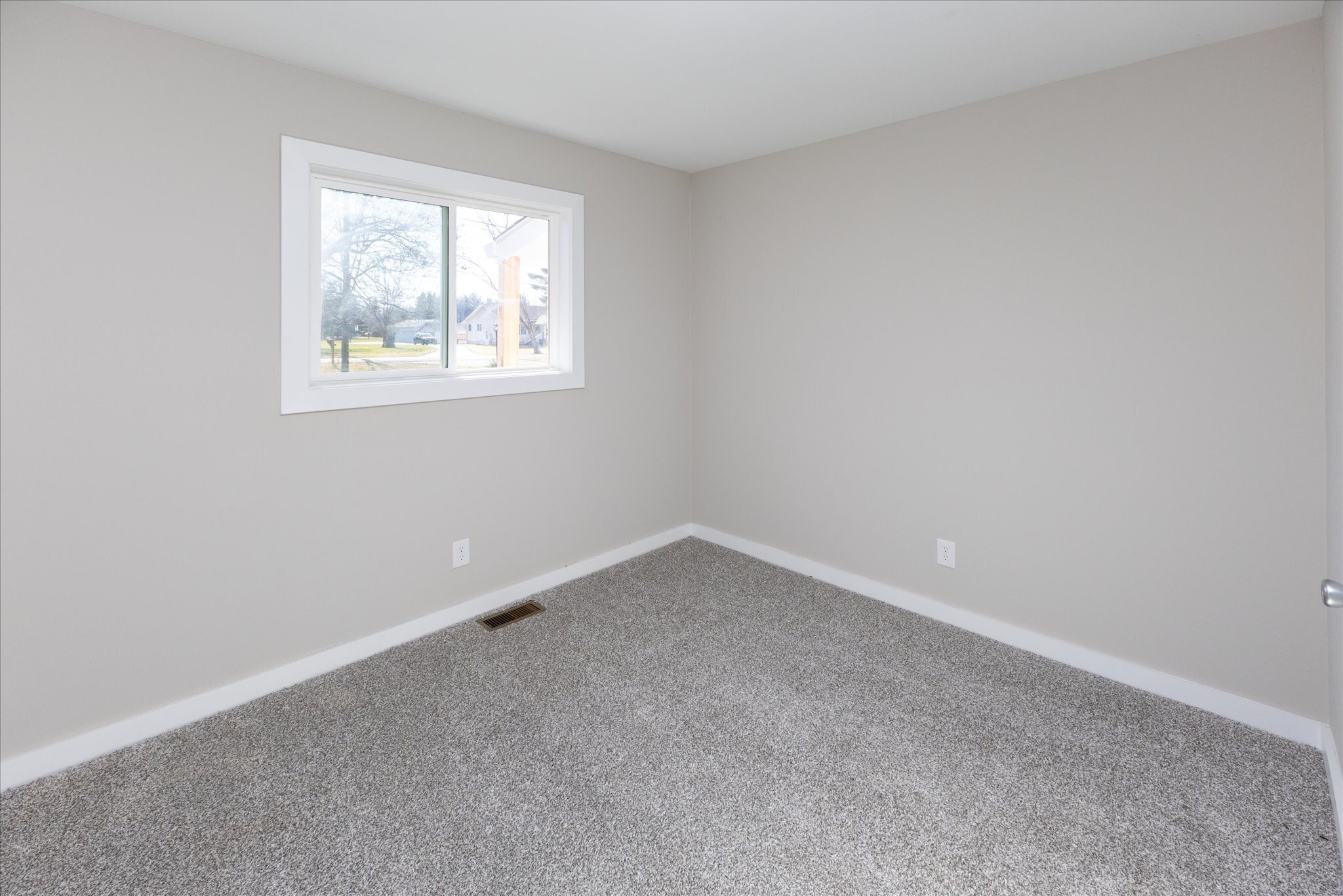 5556 Powell Road Indianapolis, IN 46221 - Photo 16 of 21 Gallery Image 16