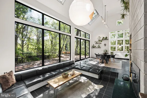 $1,695,000 | 2905 Ash Mill Road, Doylestown, PA 18902