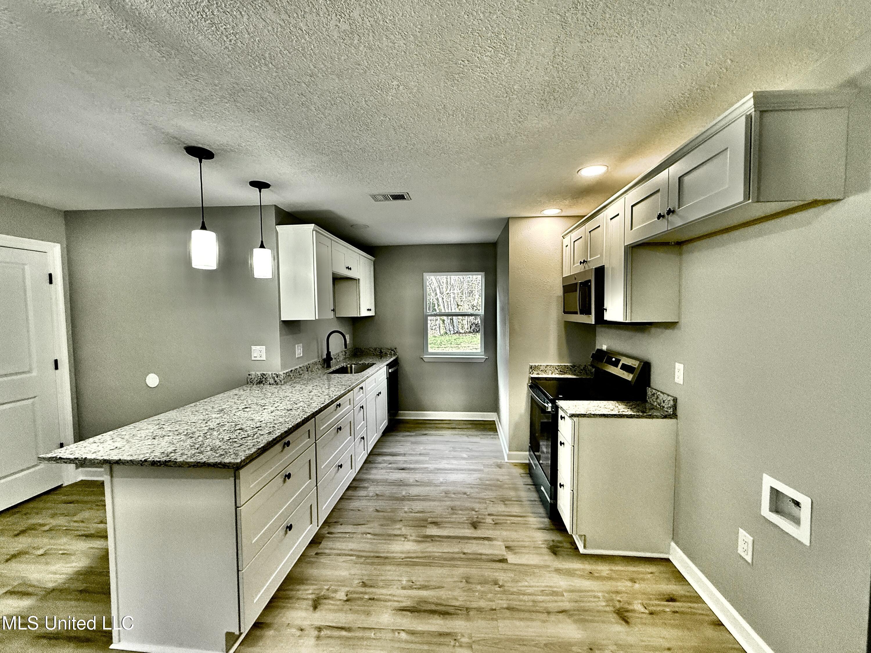 1400 Riverside Drive Gautier, MS 39553 - Photo 20 of 62 Kitchen 1