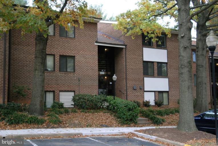 1402 Northgate Square, Unit 2/12B Reston, VA 20190 - Photo 2 of 18 Exterior #2