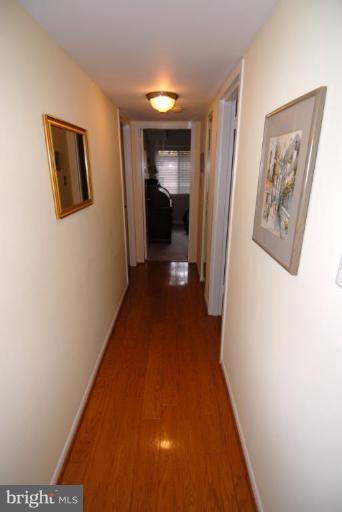 1402 Northgate Square, Unit 2/12B Reston, VA 20190 - Photo 9 of 18 Hallway