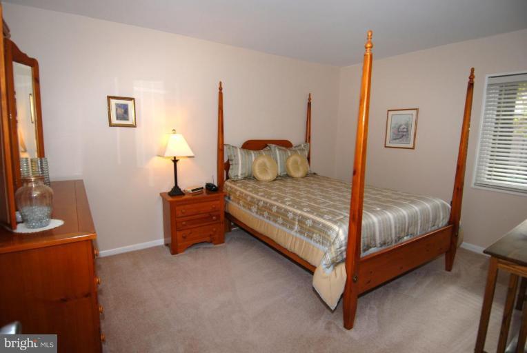 1402 Northgate Square, Unit 2/12B Reston, VA 20190 - Photo 10 of 18 Master Bedroom