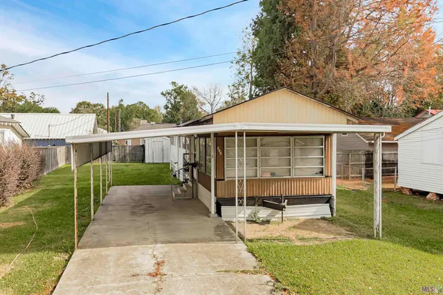 $850 | 932 North Jefferson Avenue, Port Allen, LA 70767